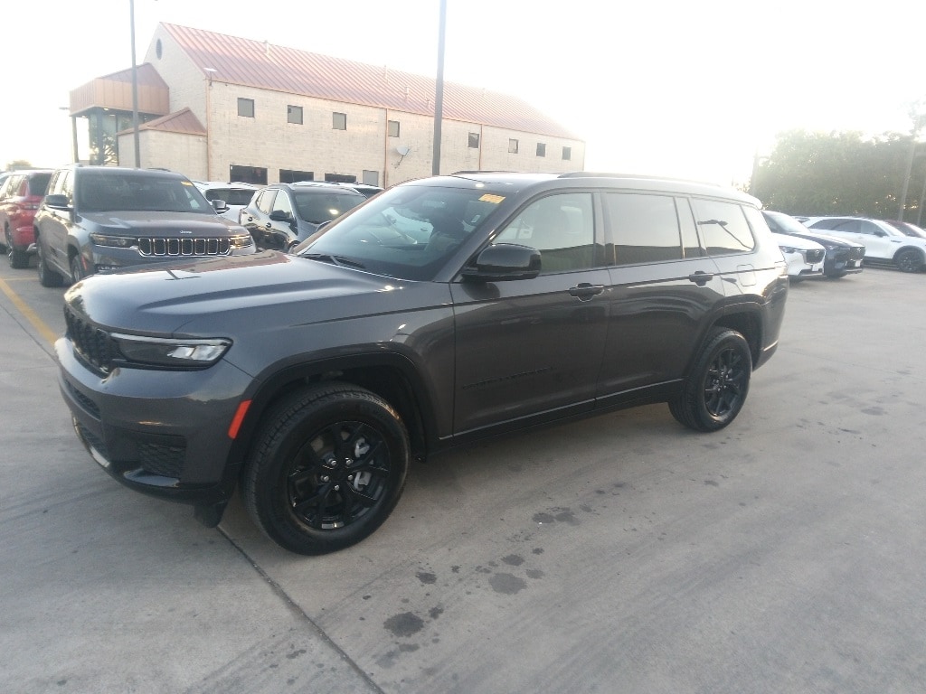 Thumbnail: 2024 Jeep Grand Cherokee L - 1