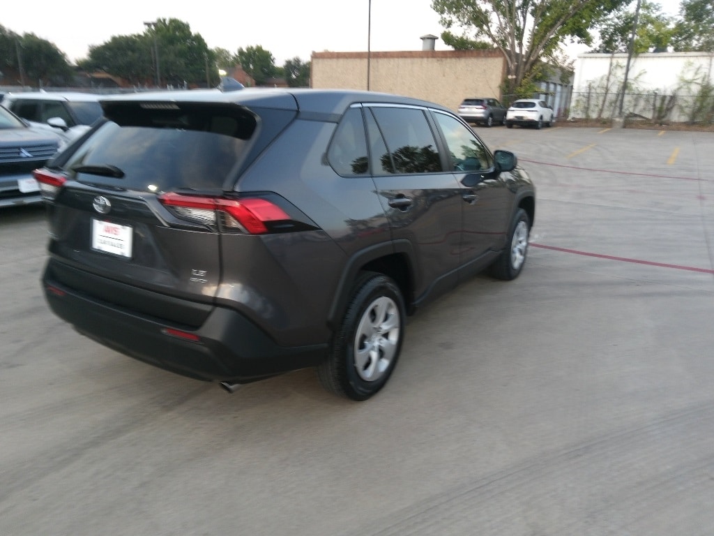 Thumbnail: 2024 Toyota RAV4 - 9