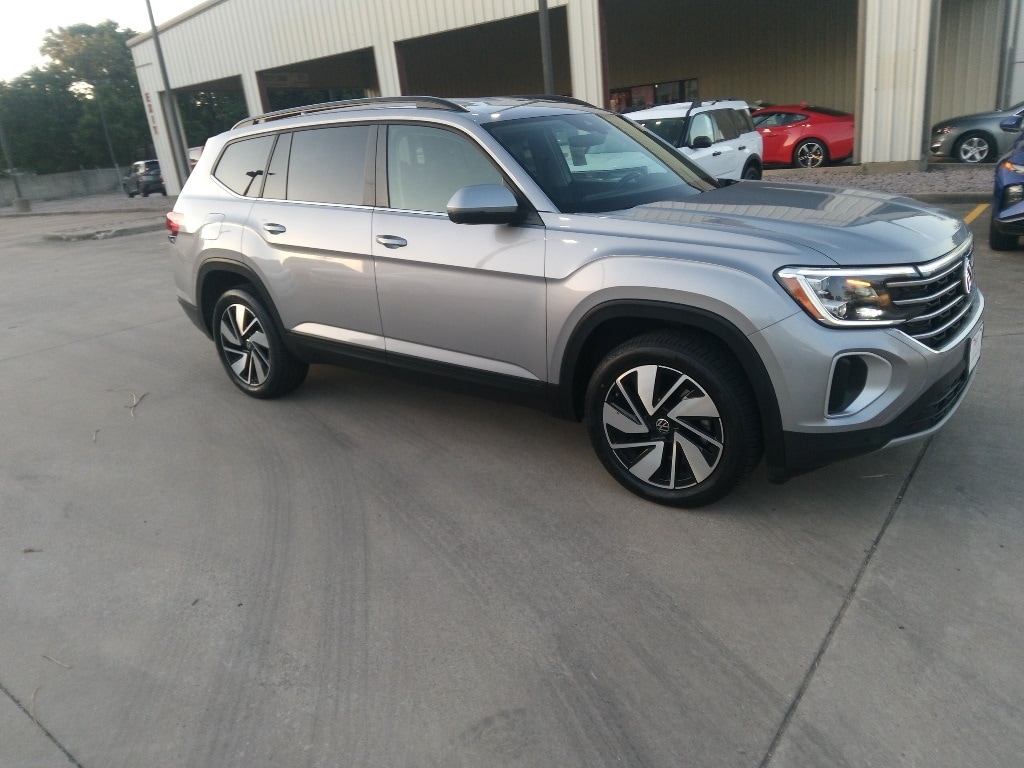 Thumbnail: 2024 Volkswagen Atlas - 8