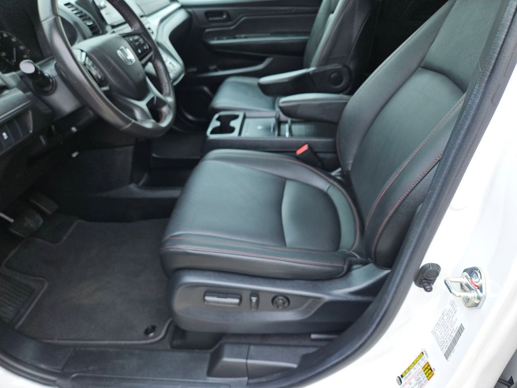 Thumbnail: 2025 Honda Odyssey - 11