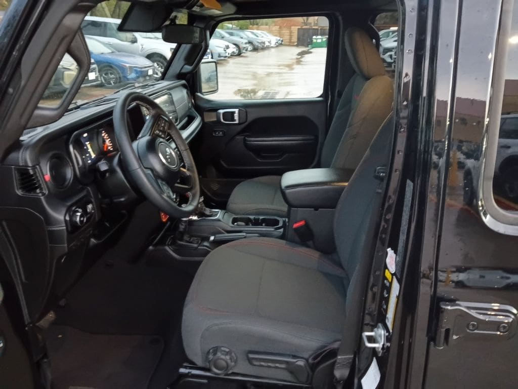 Thumbnail: 2025 Jeep Wrangler - 3