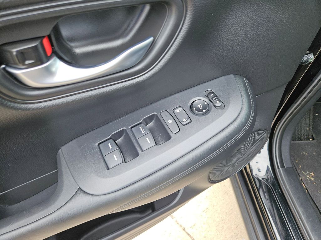 Thumbnail: 2025 Honda HR-V - 15