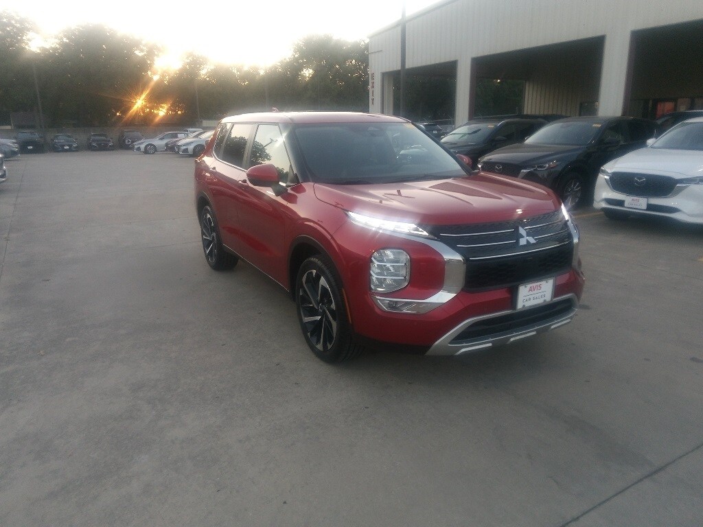 Thumbnail: 2024 Mitsubishi Outlander - 6