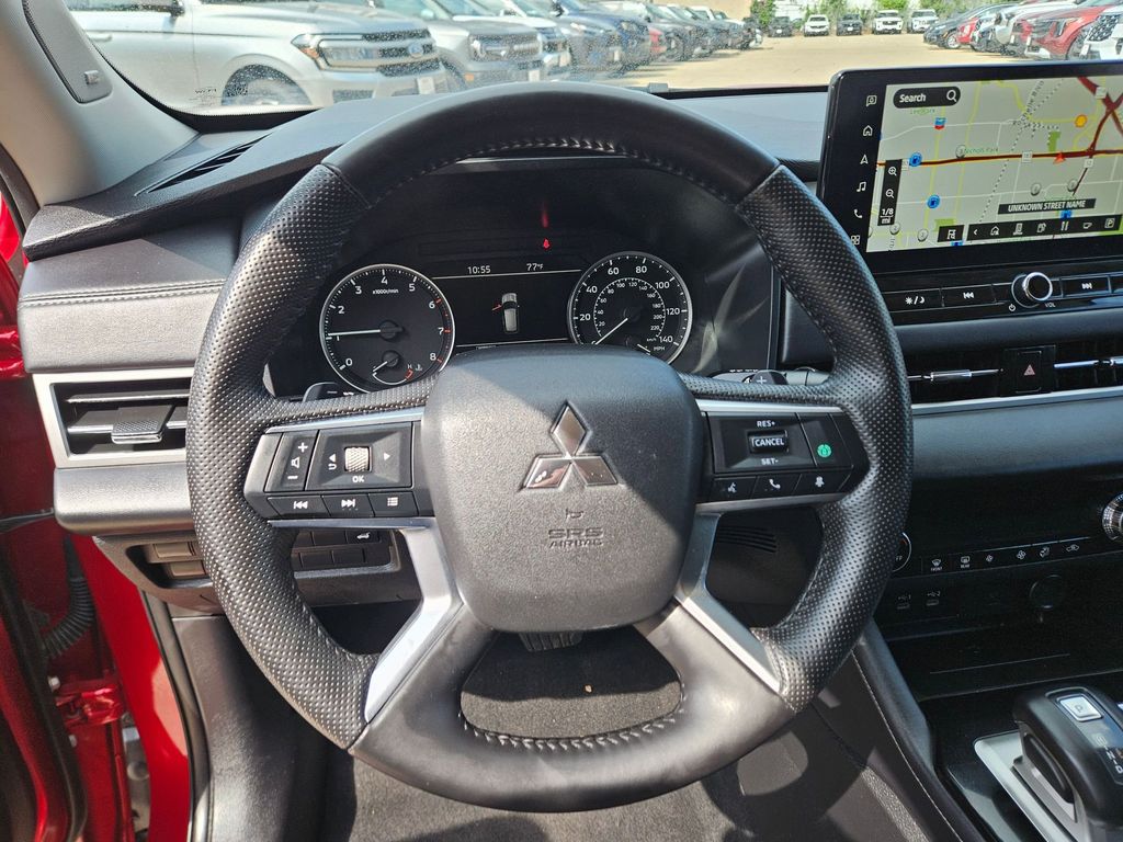 Thumbnail: 2025 Mitsubishi Outlander - 17