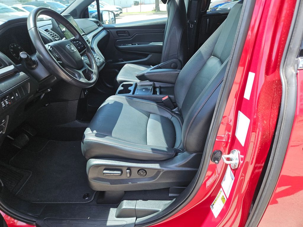Thumbnail: 2025 Honda Odyssey - 11