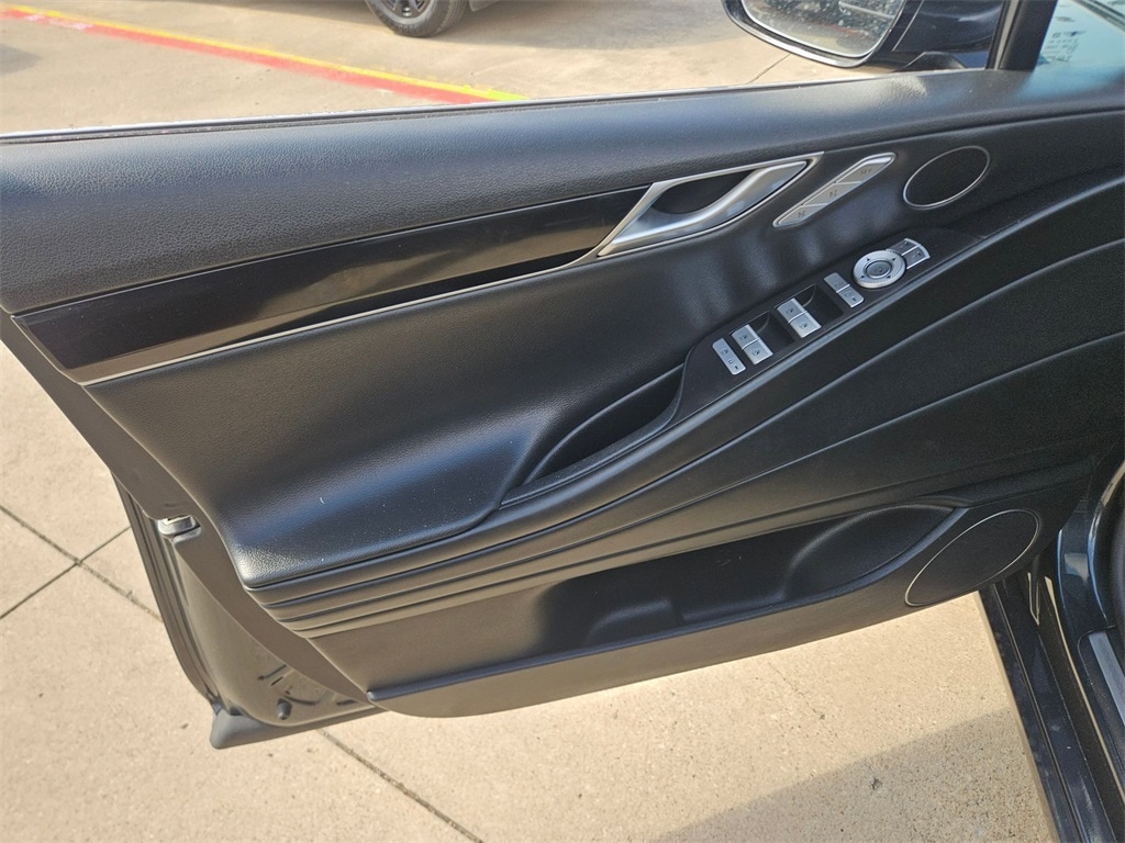 Thumbnail: 2023 Genesis G80 - 14