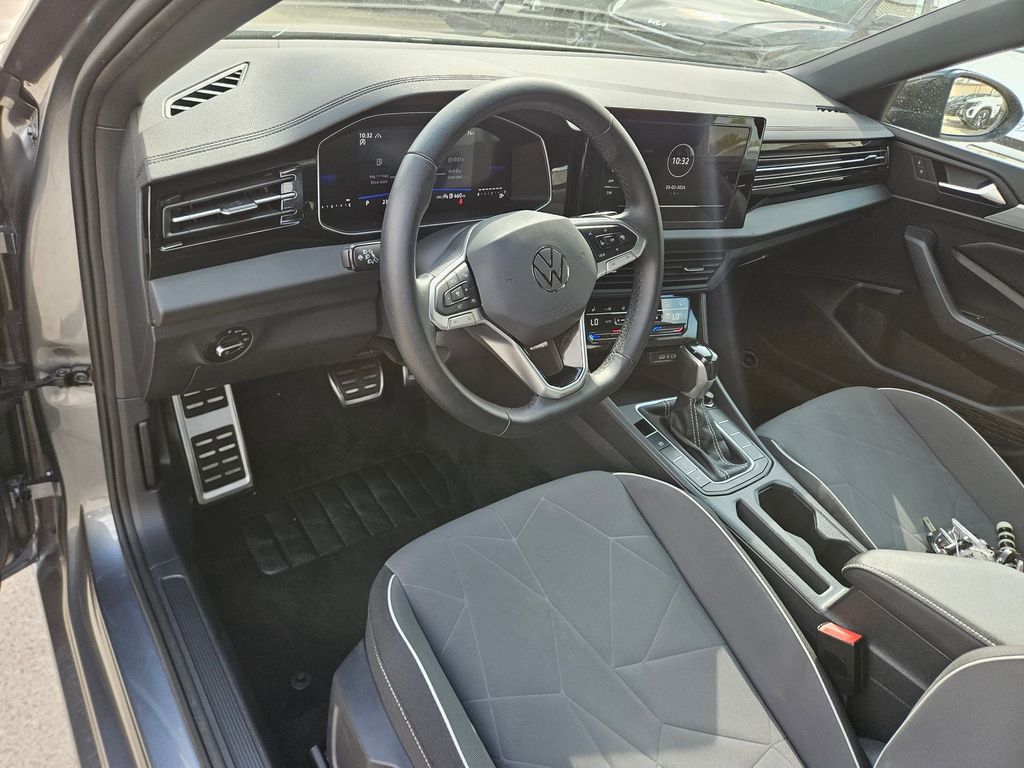 Thumbnail: 2025 Volkswagen Jetta - 13