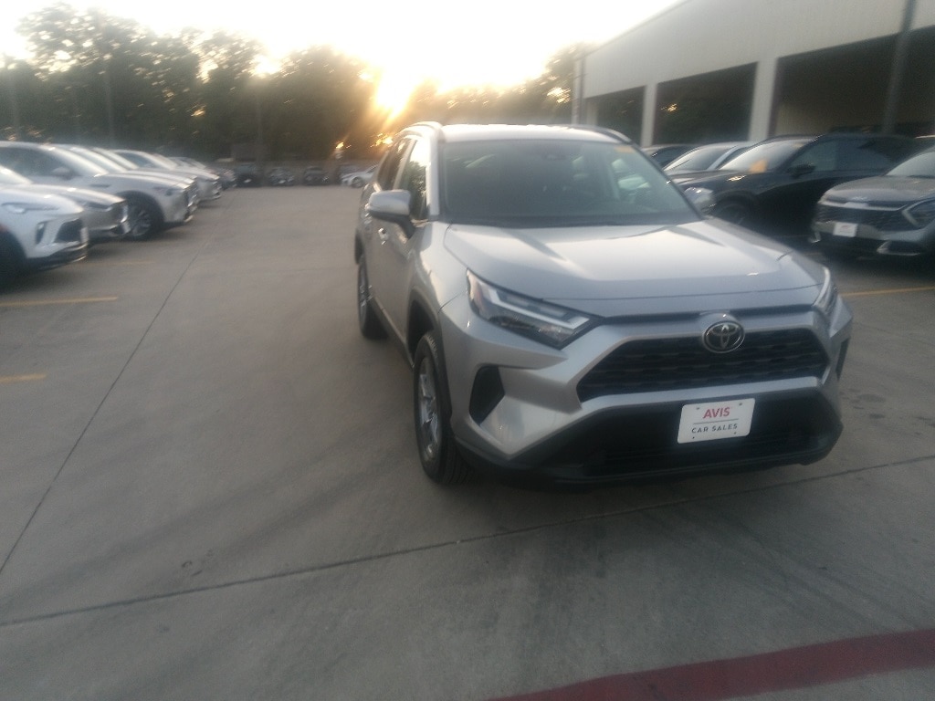 Thumbnail: 2025 Toyota RAV4 - 6