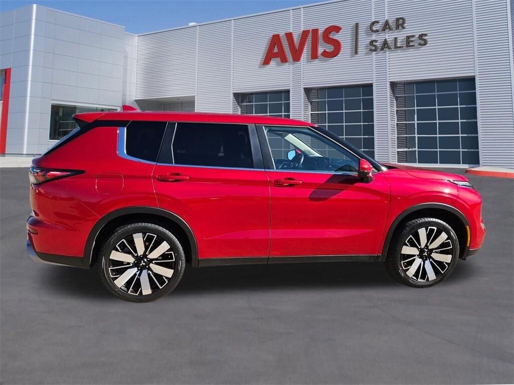 Thumbnail: 2025 Mitsubishi Outlander - 7