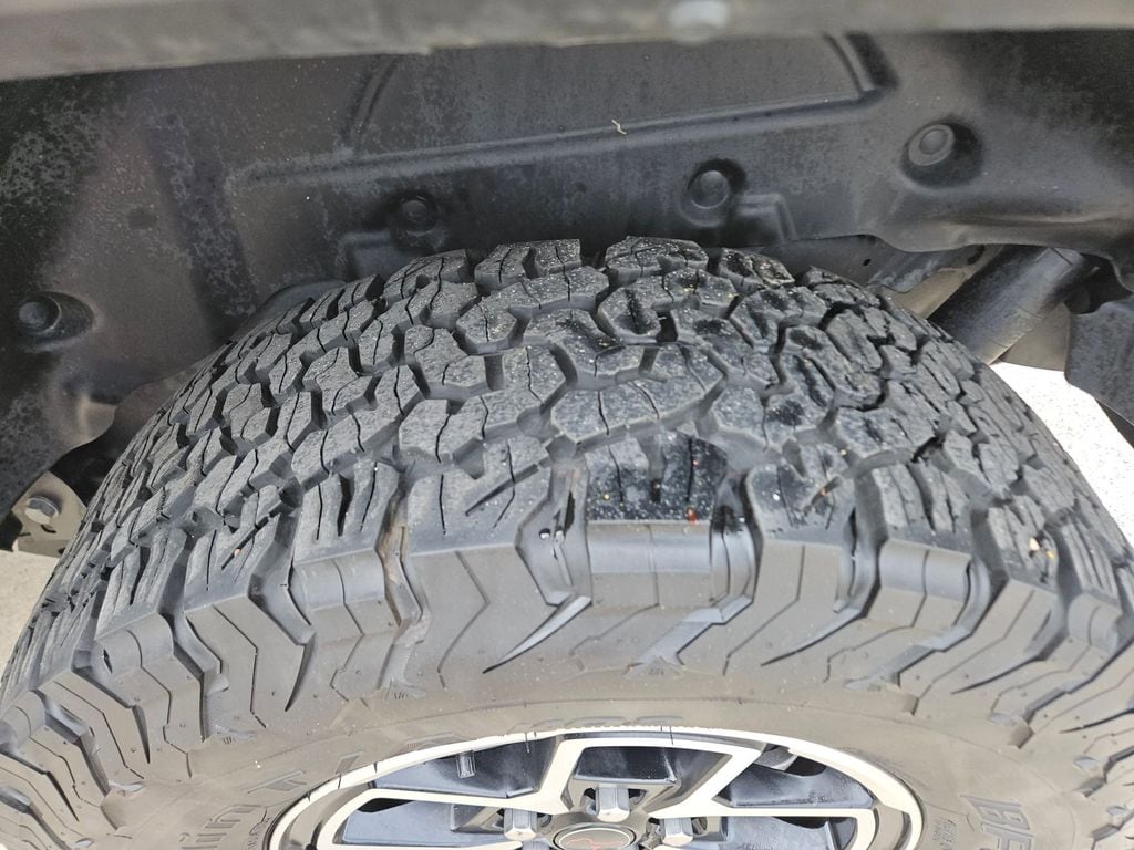 Thumbnail: 2025 Jeep Wrangler - 26