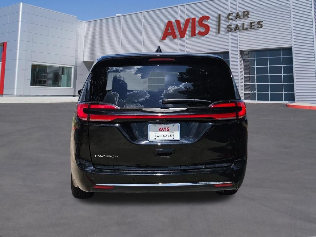 Thumbnail: 2025 Chrysler Pacifica - 5