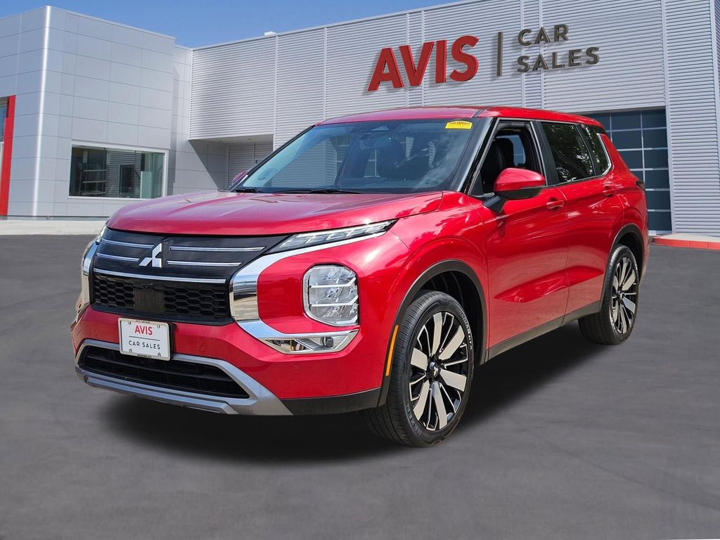 Thumbnail: 2025 Mitsubishi Outlander - 1