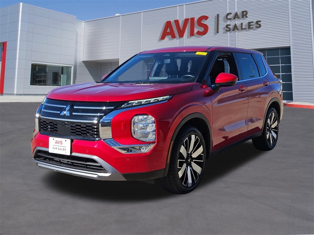 Thumbnail: 2025 Mitsubishi Outlander - 1