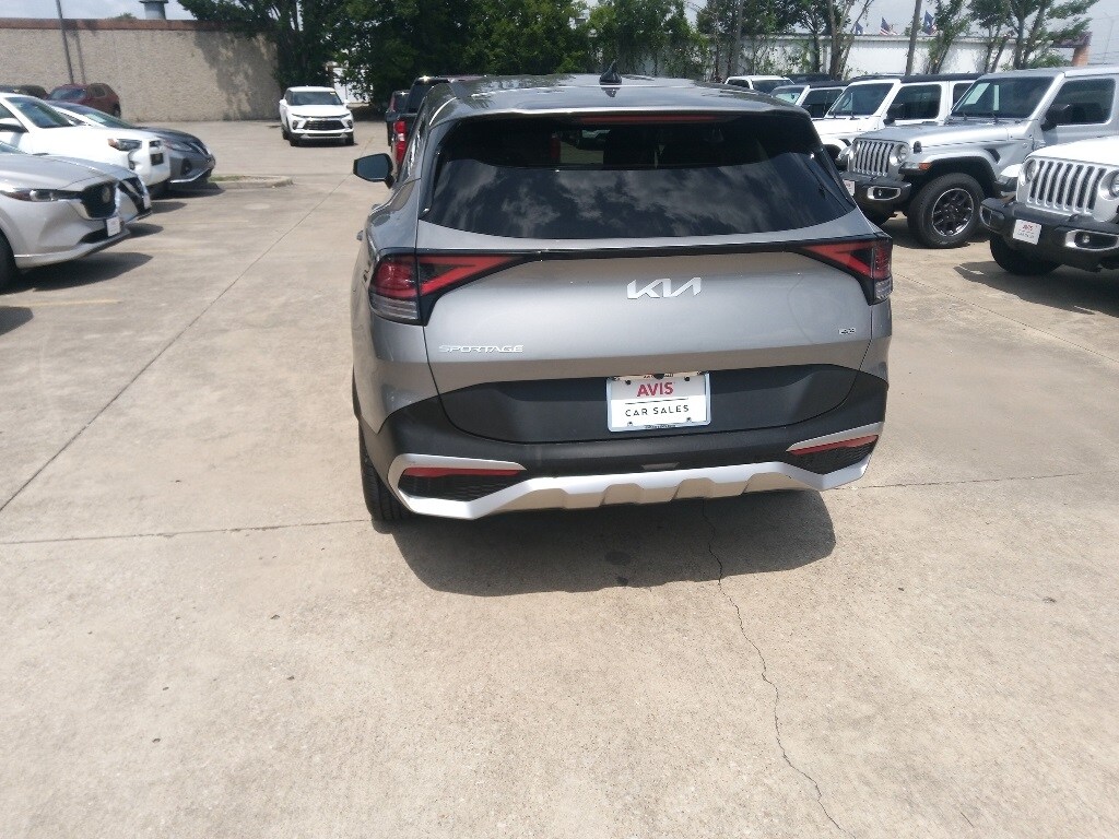 Thumbnail: 2023 Kia Sportage - 5