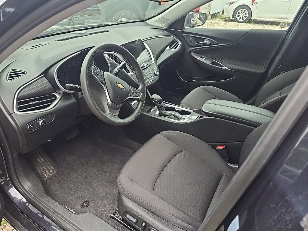 Thumbnail: 2023 Chevrolet Malibu - 6