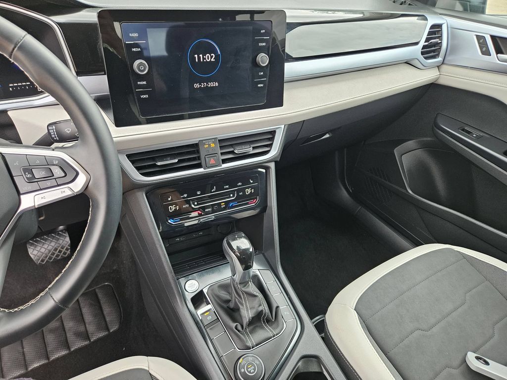 Thumbnail: 2025 Volkswagen Taos - 20
