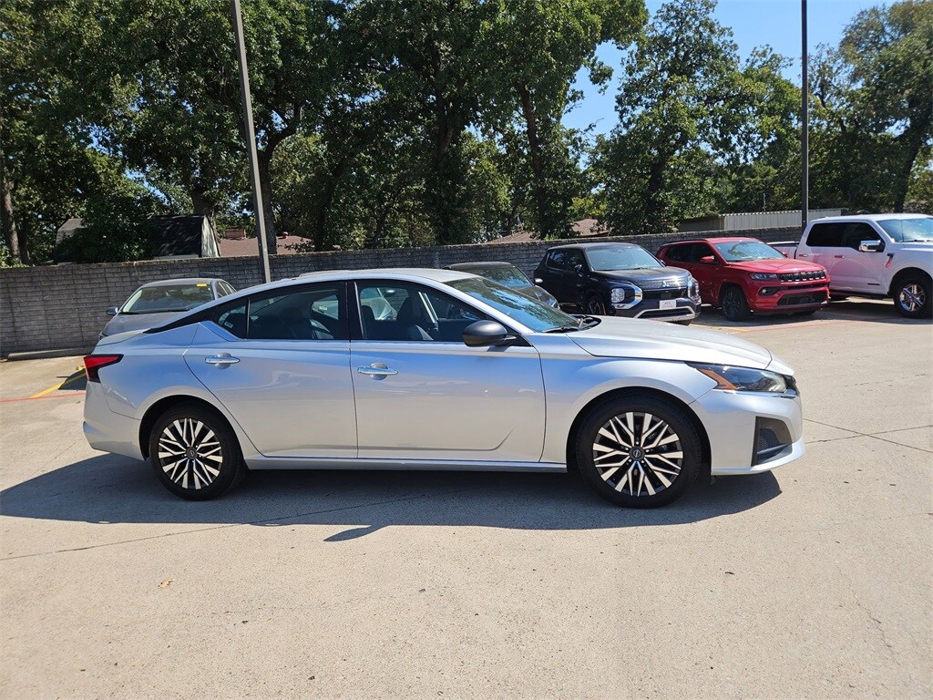 Thumbnail: 2024 Nissan Altima - 4