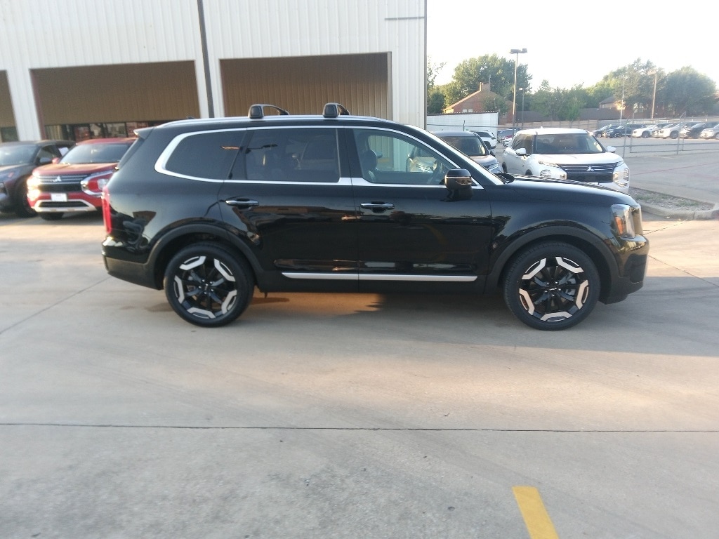 Thumbnail: 2025 Kia Telluride - 4