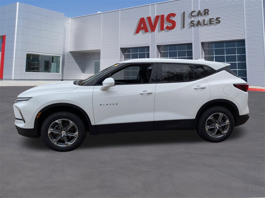 Thumbnail: 2023 Chevrolet Blazer - 2