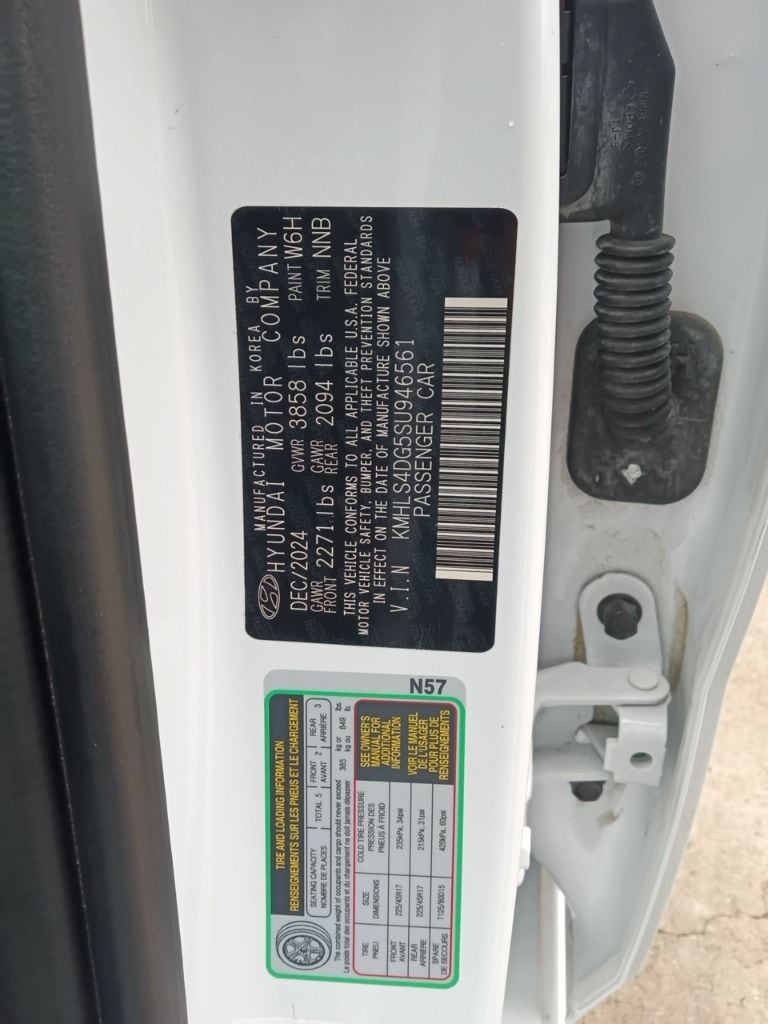 Thumbnail: 2025 Hyundai Elantra - 3