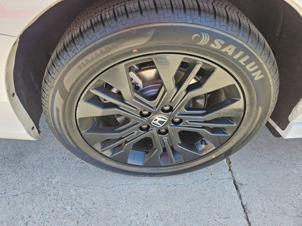 Thumbnail: 2025 Honda Odyssey - 26