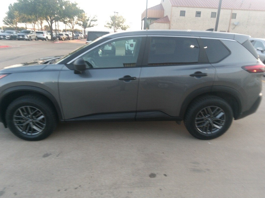 Thumbnail: 2023 Nissan Rogue - 3