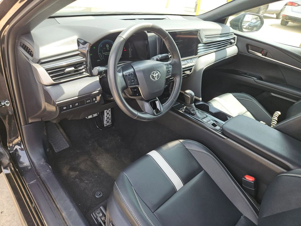 Thumbnail: 2025 Toyota Camry - 13