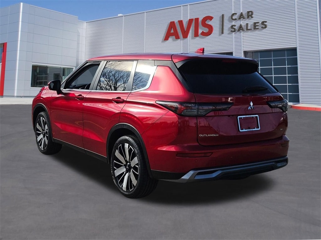 Thumbnail: 2025 Mitsubishi Outlander - 3