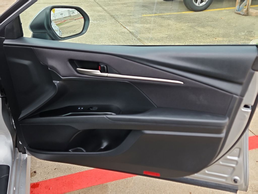 Thumbnail: 2025 Toyota Camry - 33