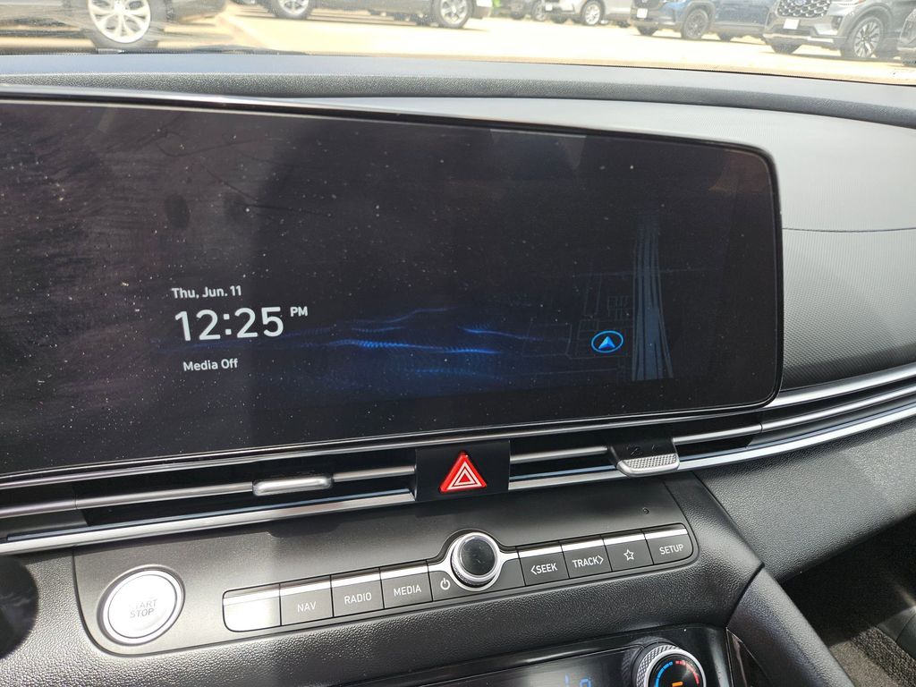 Thumbnail: 2025 Hyundai Elantra - 21