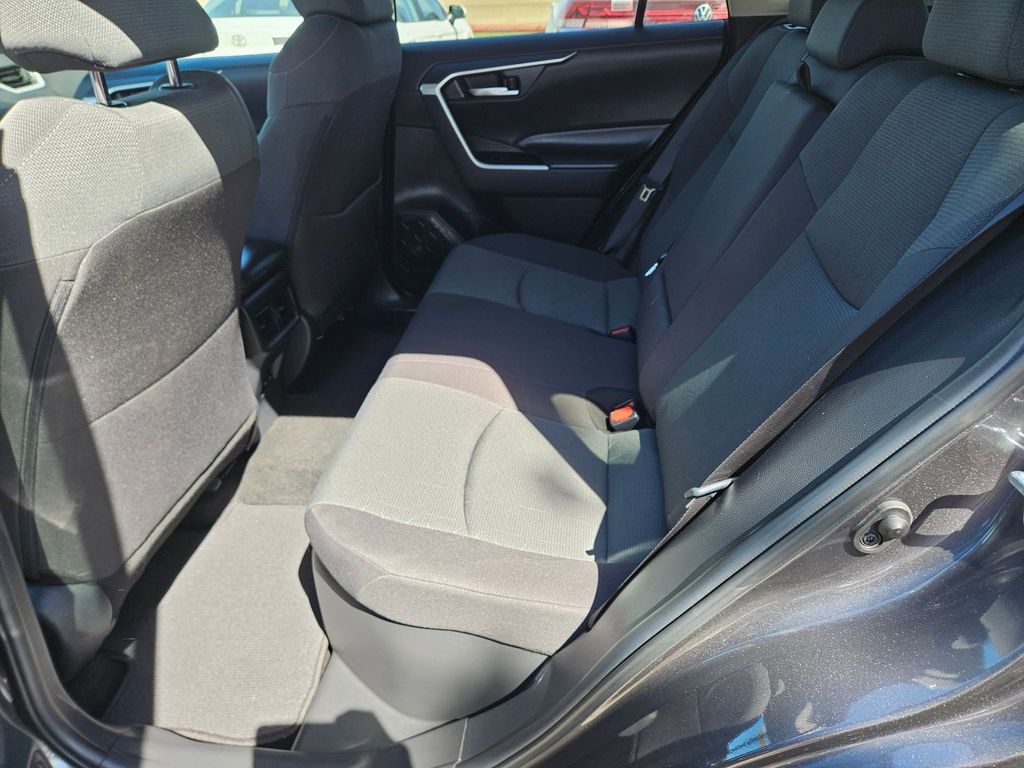 Thumbnail: 2025 Toyota RAV4 - 27