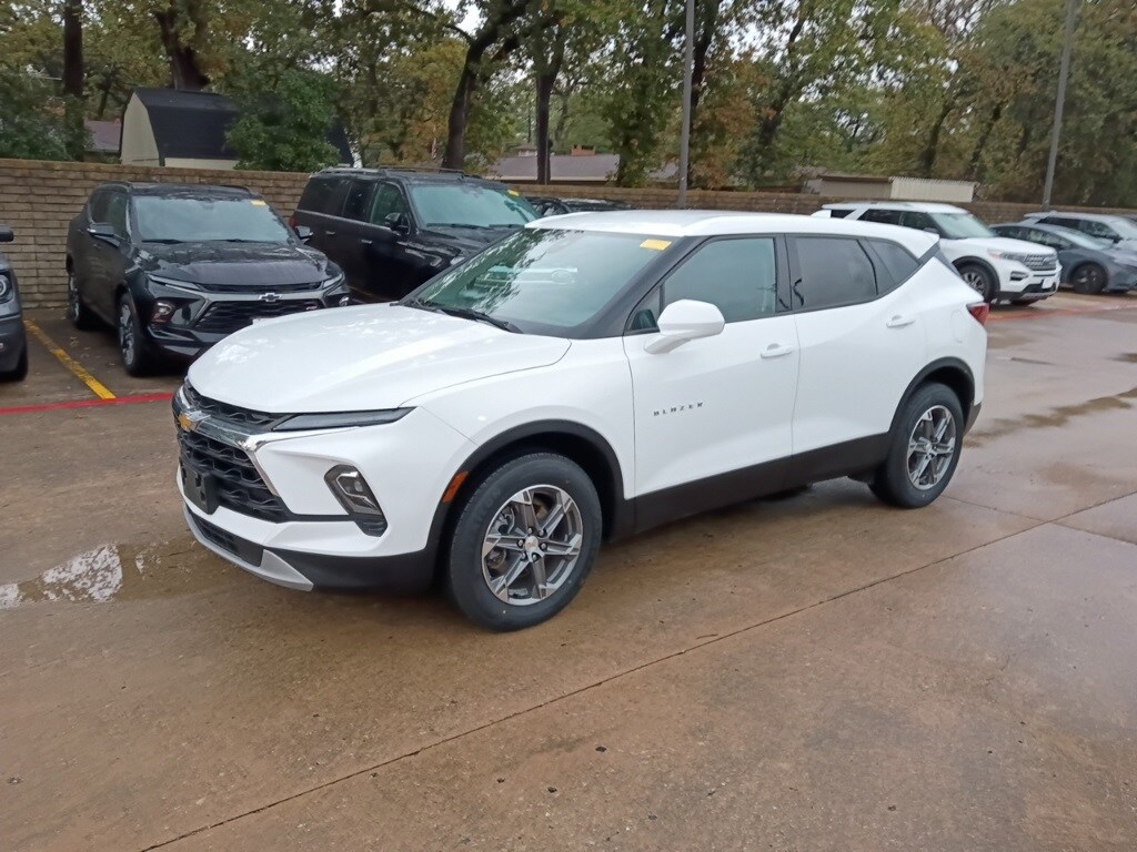 Thumbnail: 2023 Chevrolet Blazer - 1