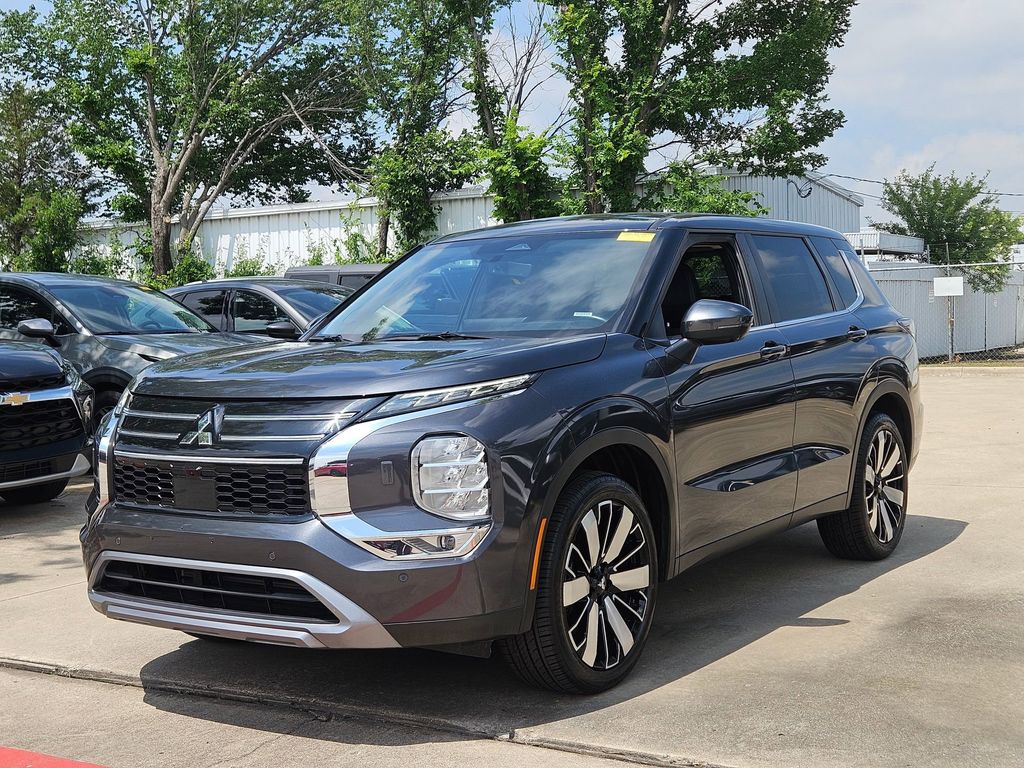 2025 Mitsubishi Outlander SE S-AWC's photo