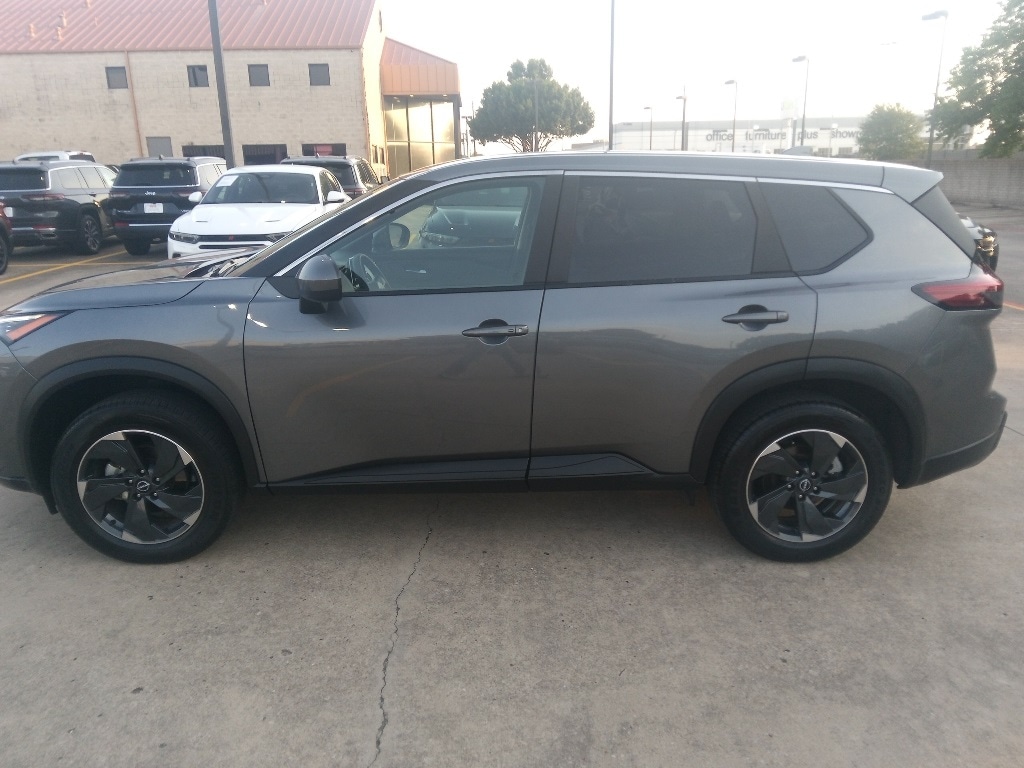 Thumbnail: 2024 Nissan Rogue - 3