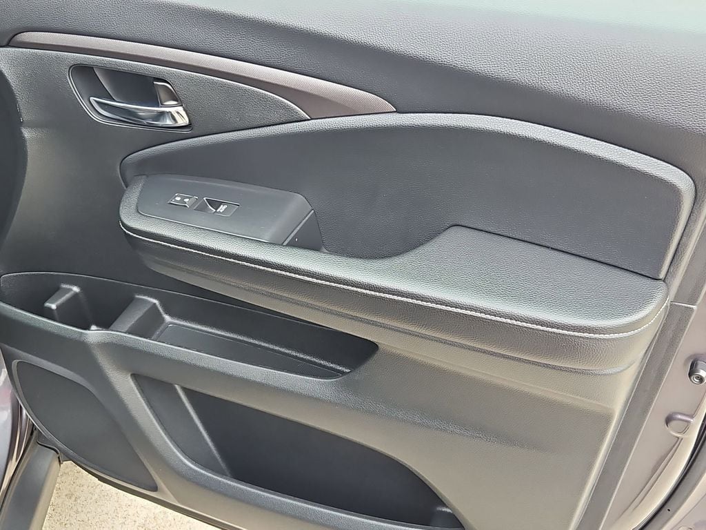 Thumbnail: 2025 Honda Ridgeline - 32