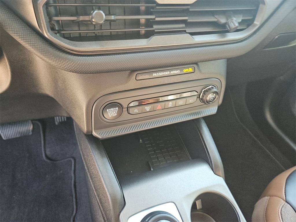 Thumbnail: 2025 Ford Bronco Sport - 18