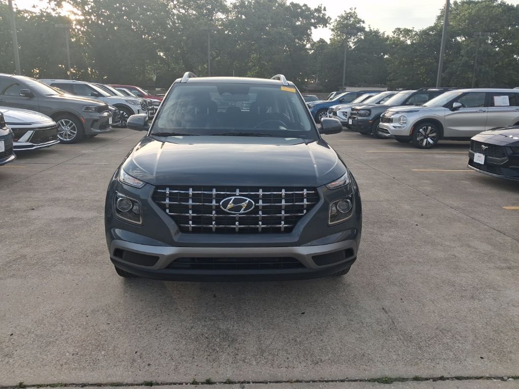 Thumbnail: 2025 Hyundai Venue - 5