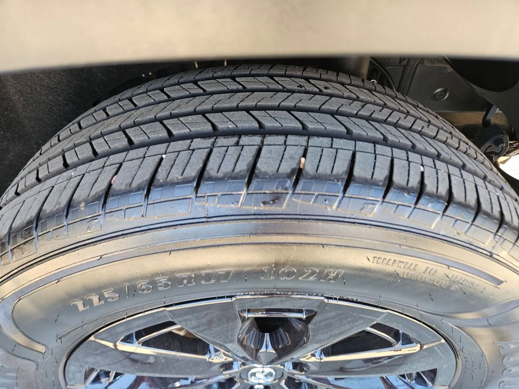 Thumbnail: 2025 Mazda CX-50 - 27