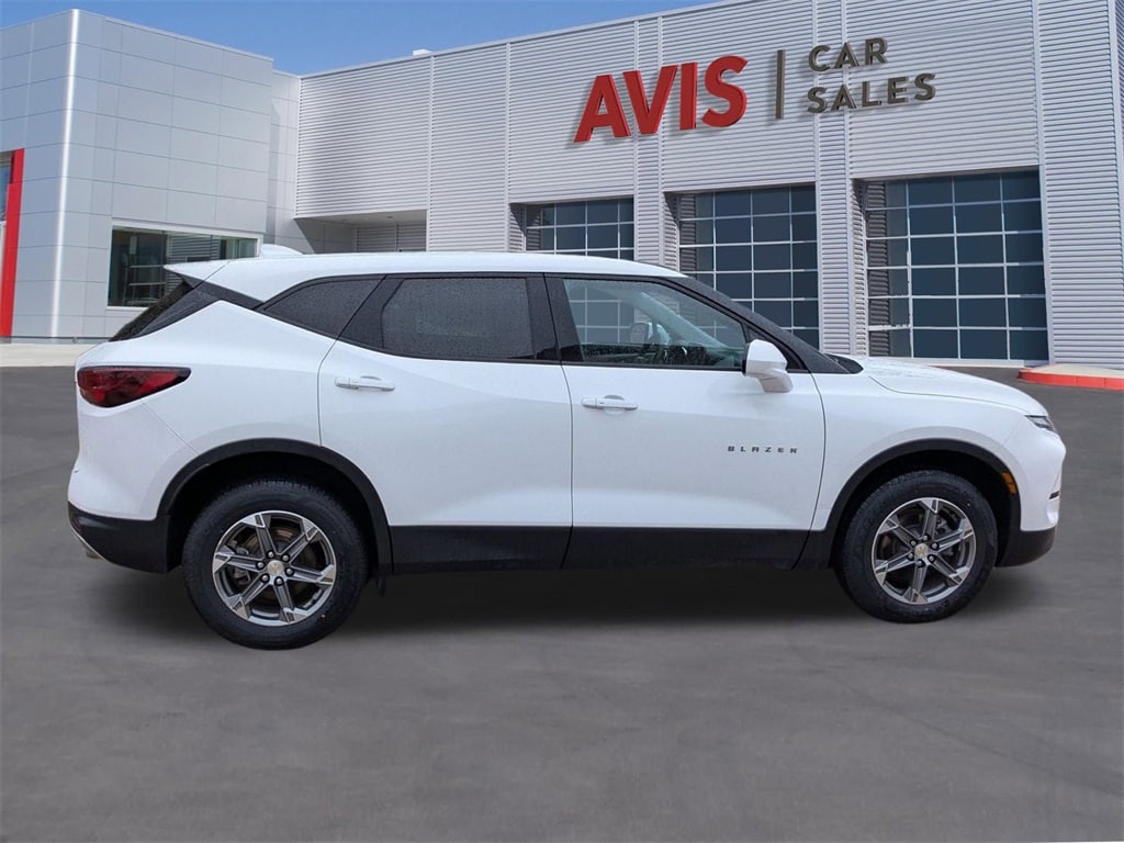 Thumbnail: 2023 Chevrolet Blazer - 7
