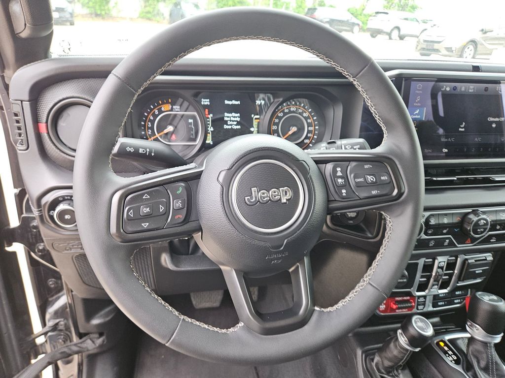 Thumbnail: 2025 Jeep Wrangler - 18