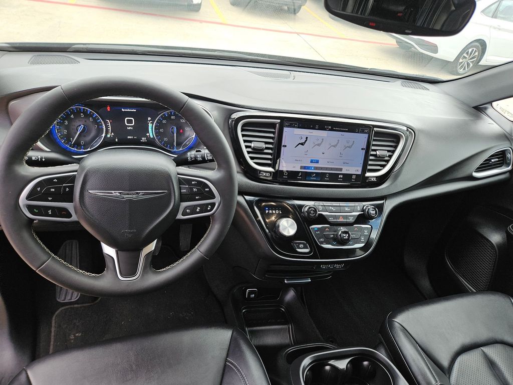 Thumbnail: 2025 Chrysler Pacifica - 15