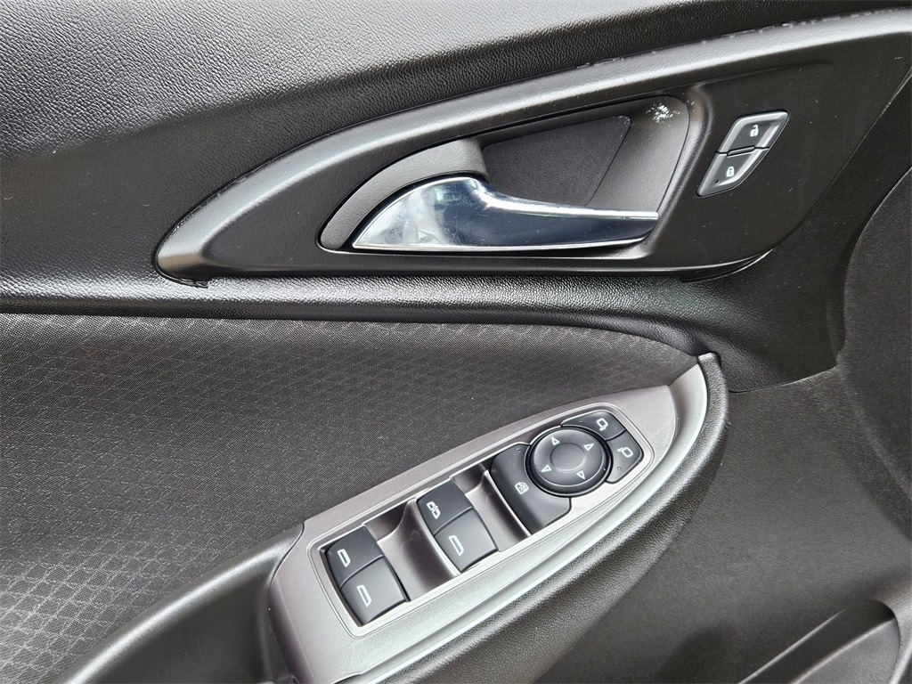 Thumbnail: 2023 Chevrolet Malibu - 13