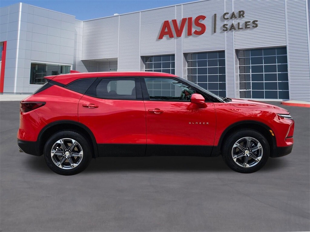 Thumbnail: 2023 Chevrolet Blazer - 5