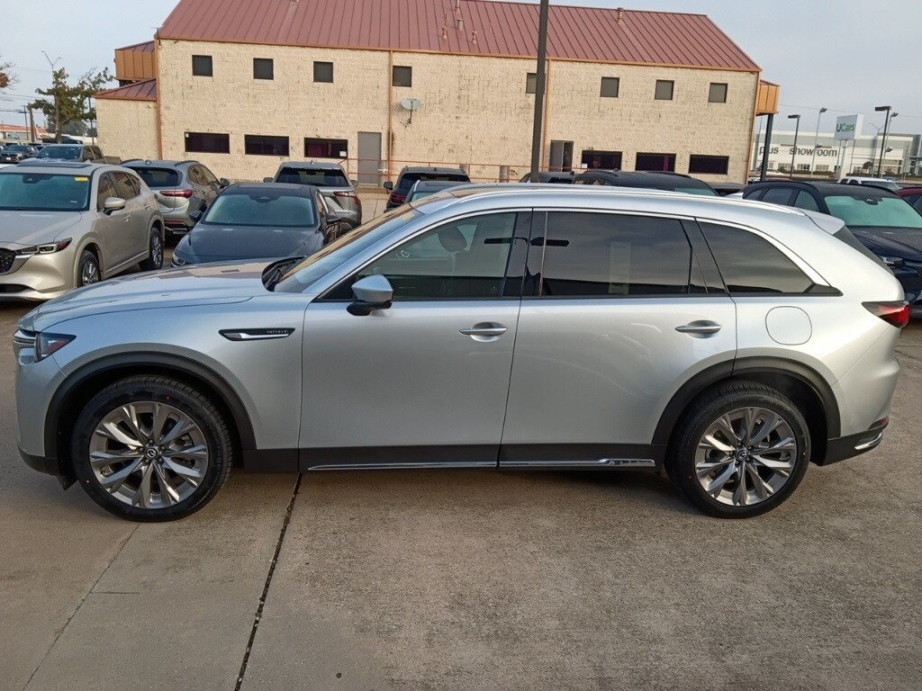 Thumbnail: 2025 Mazda CX-90 - 4