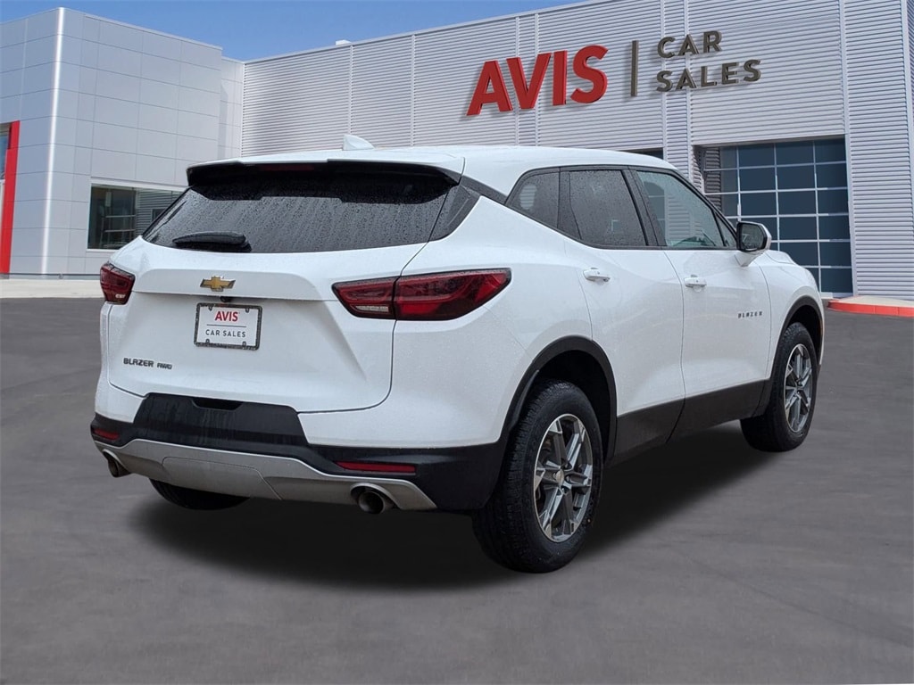 Thumbnail: 2023 Chevrolet Blazer - 6