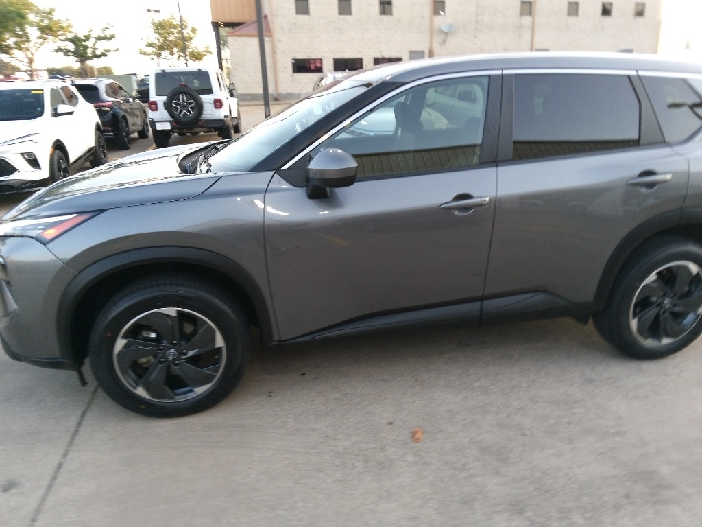 Thumbnail: 2024 Nissan Rogue - 3
