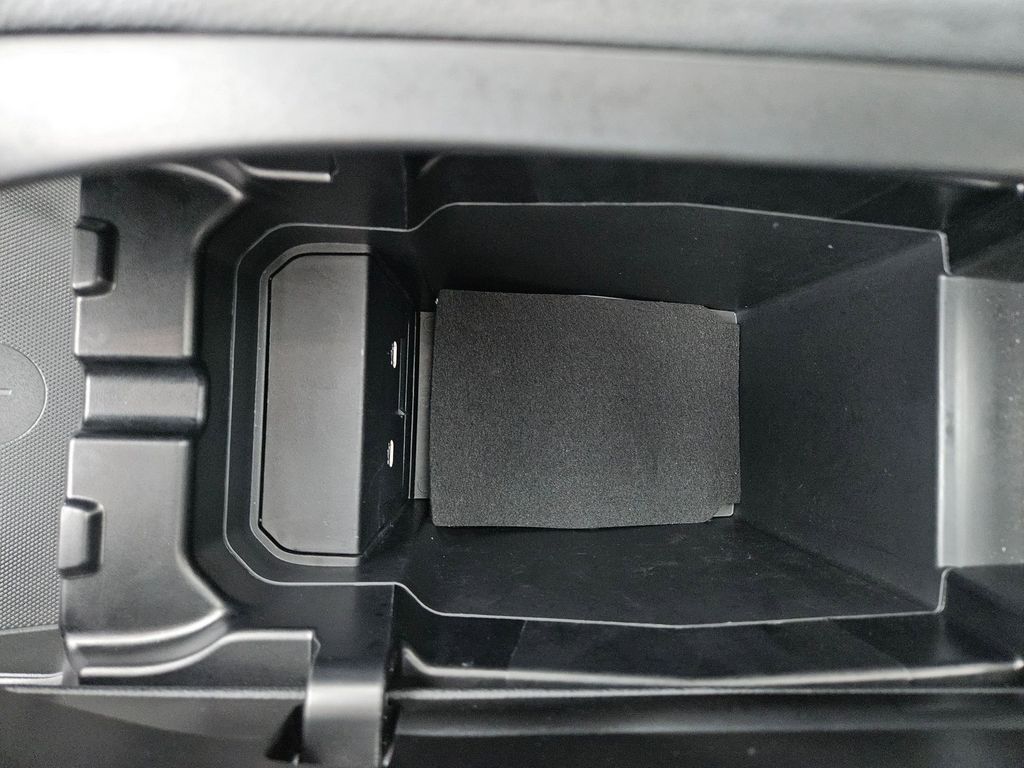 Thumbnail: 2025 Mazda CX-50 - 30