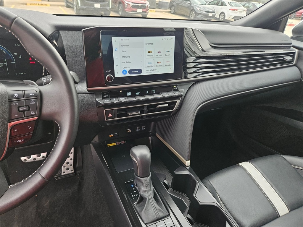 Thumbnail: 2025 Toyota Camry - 20