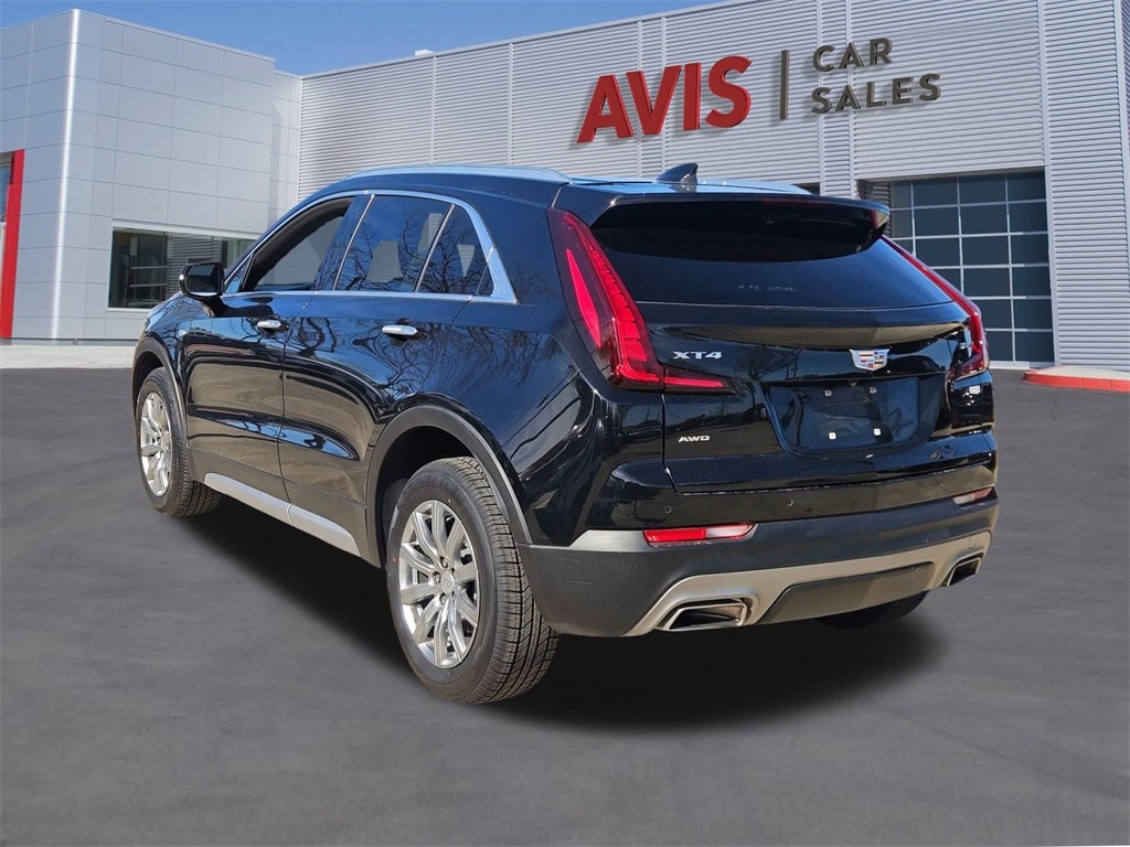 Thumbnail: 2023 Cadillac XT4 - 3