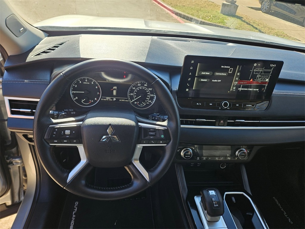 Thumbnail: 2025 Mitsubishi Outlander - 17